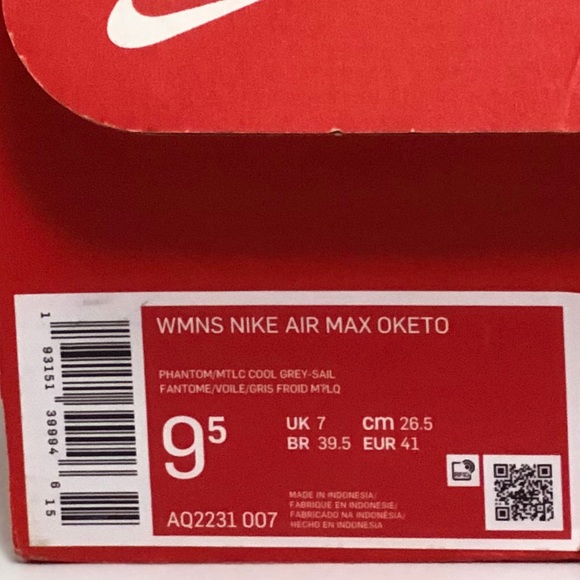 Women’s Nike air max shoes - Picture 4 of 4